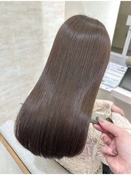 ウタ(Uta) アッシュベージュ★質感再整トリートメント