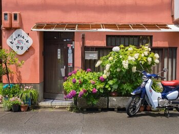 マリ美容室の写真/【熊野神社から徒歩3分】初めての方でも打ち解けやすい雰囲気で「ずっと通いたくなる」サロン。