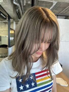 シロ(shiro) ミルクティーベージュ