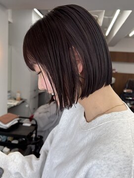 シベルバレー 横浜(sibell) 20代30代切りっぱなしボブタッセルボブ顔周りレイヤーオリーブ