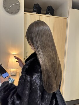 ガリカ シーム(Gallica/SEAM) つやつやのグレージュカラー