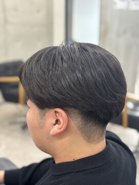スウェル 稲毛店(Swell) MEN’S HAIR/サーフカール/刈り上げセンターパート/稲毛