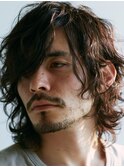 大人の清潔感を叶えるメンズ毛流れパーマ