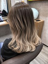 モニカ 天王町店(Monica)&nbsp;ホワイトベージュグラデーション × シャドウルーツ