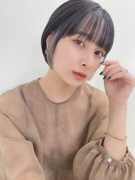 ルービック 難波(Rubik's) 小顔に見える大人ショートボブ/インナーカラー