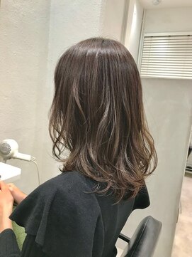 エマ(emma) ★ラベンダーグレージュ★レイヤー★