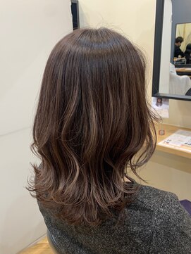 アルター(aL ter) ラベンダーベージュ×くびれミディアム