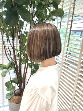 ステアケース 武蔵小杉店(stair:case) 大人可愛い丸みボブハイライトカラー白髪ぼかし武蔵小杉
