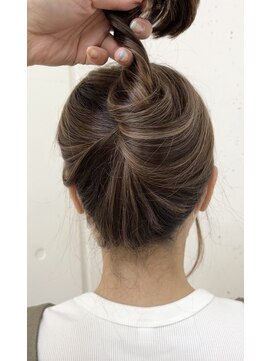 ソイア 春日井店(Soea) ダブルカラーハイライト ベージュハイライト