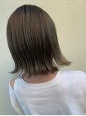 切りっぱなしボブ　ハイライト　グレージュカラー