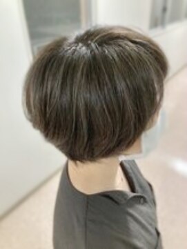 ナゴミノヒトトキ(NAGOMI NO HiTOTOKi) ふんわり丸みショートボブ　30代40代50代