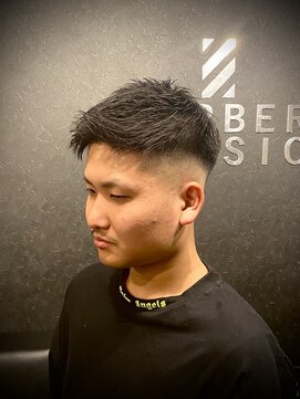 バーバークラシックス(BARBER CLASSICS) フェードアップバング