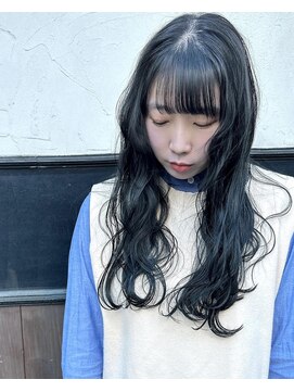 フィアート ヘアドレッシング サロン(Fiato Hairdressing Salon) ブルーブラックでトーンダウン♪