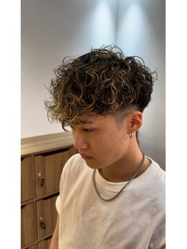 ダブルオオガキ (W-ogaki) メッシュパーマスペインカール刈り上げツーブロックフェード