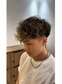 メッシュパーマスペインカール刈り上げツーブロックフェード