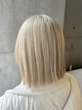 ユイト(uit) 《 ホワイトブロンド 》