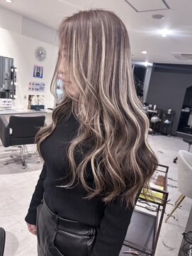 キング(K!ng) 縮毛矯正髪質改善ハイライトレイヤーカット楠葉美容室エクステ