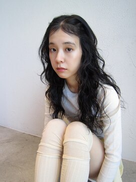 キチ(kici) ロングパーマ