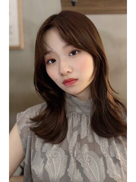 メゾンドムニ 恵比寿(Maison de MUNi) 大人可愛い前髪なしくびれヘア