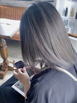 シェリ(che'rie)&nbsp;韓国ヘアーハッシュカットレイヤーカットハイライトカラー