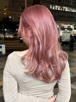 エッセンザ 梅田(ESSENZA)&nbsp;ハイトーンピンクベージュミルクティーベージュレイヤーカット