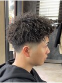 スパイキーショートフェードパーマ