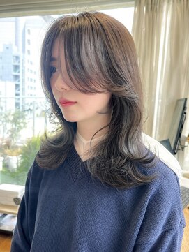 バイオレット ナゴヤ(Violet Nagoya) グレージュカラー 透明感カラー レイヤーカット くびれヘア