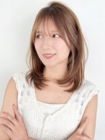 ファナ(fha-na)&nbsp;☆ミディアム　フェイスレイヤーカット 韓国風☆イメチェン