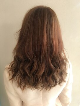 ロンド 銀座(Lond) 梅雨でも取れないコテ巻き　担当川瀬賢翁