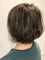 コム(com by neolive)&nbsp;ワンカール柔らかボブ