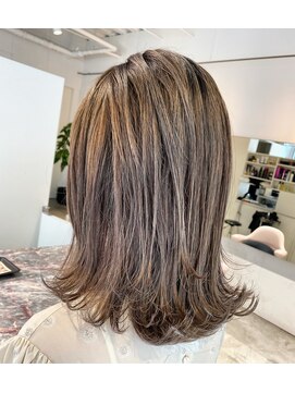 ブリーチ(bleach) 大人グレージュ