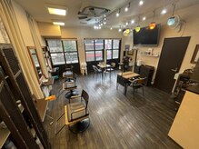 フラワー 桜木町 本店(Flower)の雰囲気（シンプルな内装だけど落ち着いた空間で過ごして頂きたいです。）