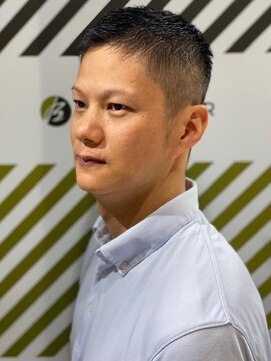バーバーバー 四谷(BARBER-BAR) 大人の刈り上げスタイル