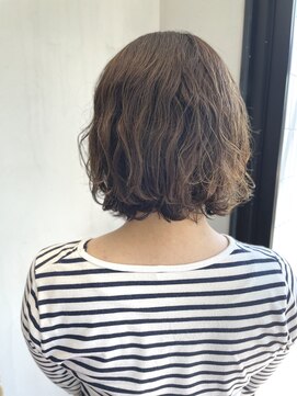 ムニ(MUNI) オリーブベージュ×くせ毛さん！