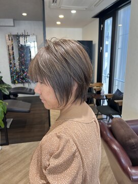 ハーツ(Heart's) 30代40代50代◎白髪ぼかし×くびれショート