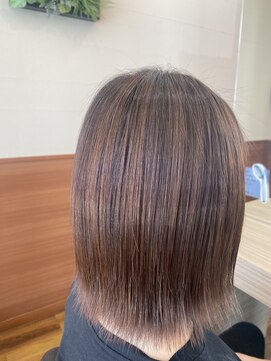 アローズソワン(HELLO'S SOIN) ハイライトで作るエイジレスカラー