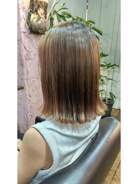 ロッソバイアルター 鎌取(ROSSO by aL-ter) 外ハネスタイル【石橋奈津子】