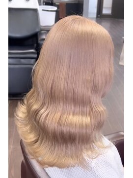 テテ(TETE) 透け感ミルクティーベージュ 長堀橋/心斎橋