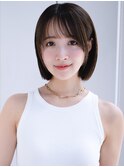 ぱっつん前髪フェイスレイヤー薄めバング鎖骨ボブシンプルボブ