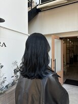 ロッカ(ROCCA)&nbsp;くびれヘアブラック×大人くびれミディ
