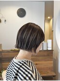 プツッと短めボブ