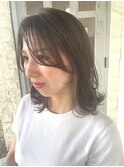 さりげなくインナーカラー♪ミディアム外はねでラフスタイル