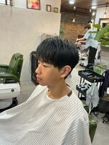 オールマンバーバーショップ 流山おおたかの森(Allman Barbershop)&nbsp;波巻きツイストスパイラル/センターパート/流山おおたかの森