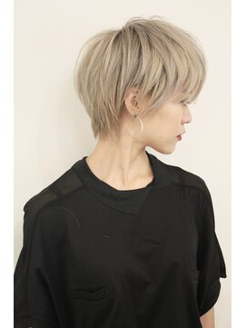 レンク(LENC) Coast.ショートヘア×シルバーアッシュ×クールカジュアル