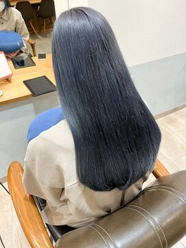 ラミエ バイ メルト 吉祥寺(lamie by melt) "久保田"ブルーシルバーブリーチカラー寒色系カラーくすみカラー