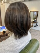 【くびれボブ】