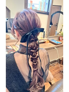 アカリ(akari) 編みおろしローポニー