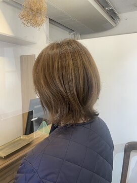 コッチ(kocchi.) ニュアンスカラーフレンチカジュアルグレージュカラー斜めバング