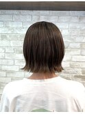 切りっぱなし外はねボブ