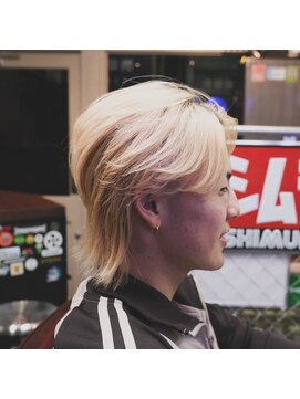 アジト(A.G.T) センターパートウルフ